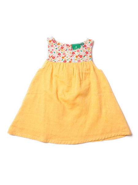 Žlté šaty s kvetovými ramienkami